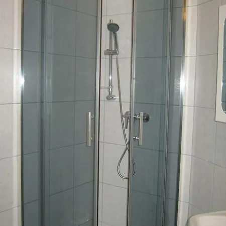 Turi Vendeghaz Affittacamere Sarrod